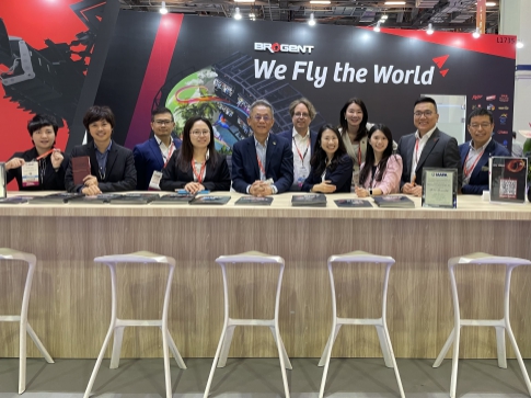 智崴于亚洲国际游乐设备展揭晓新型飞行剧院 并宣告「进击的巨人」数位内容全球授权启动